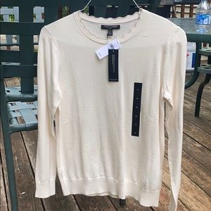 Scallop neck banana republic lightweight sweater
